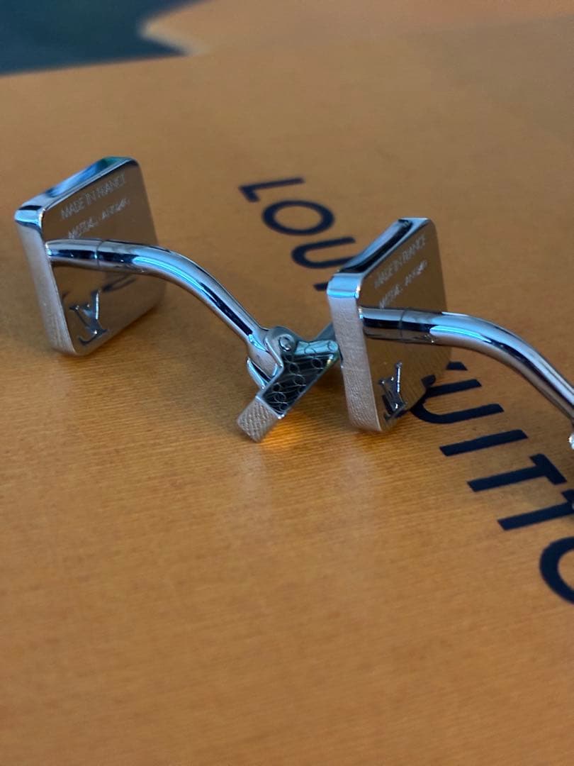 LOUIS VUITTON カフス カフリンクス シルバー 箱付
