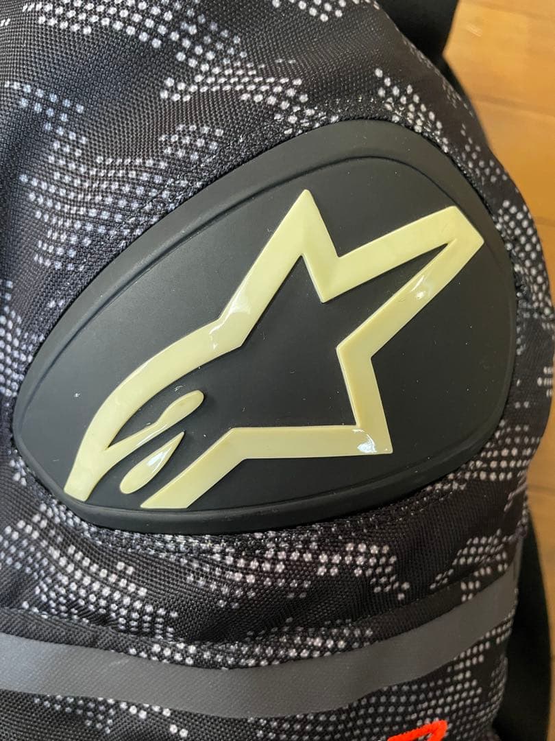 Alpinestars 迷彩ジャケット