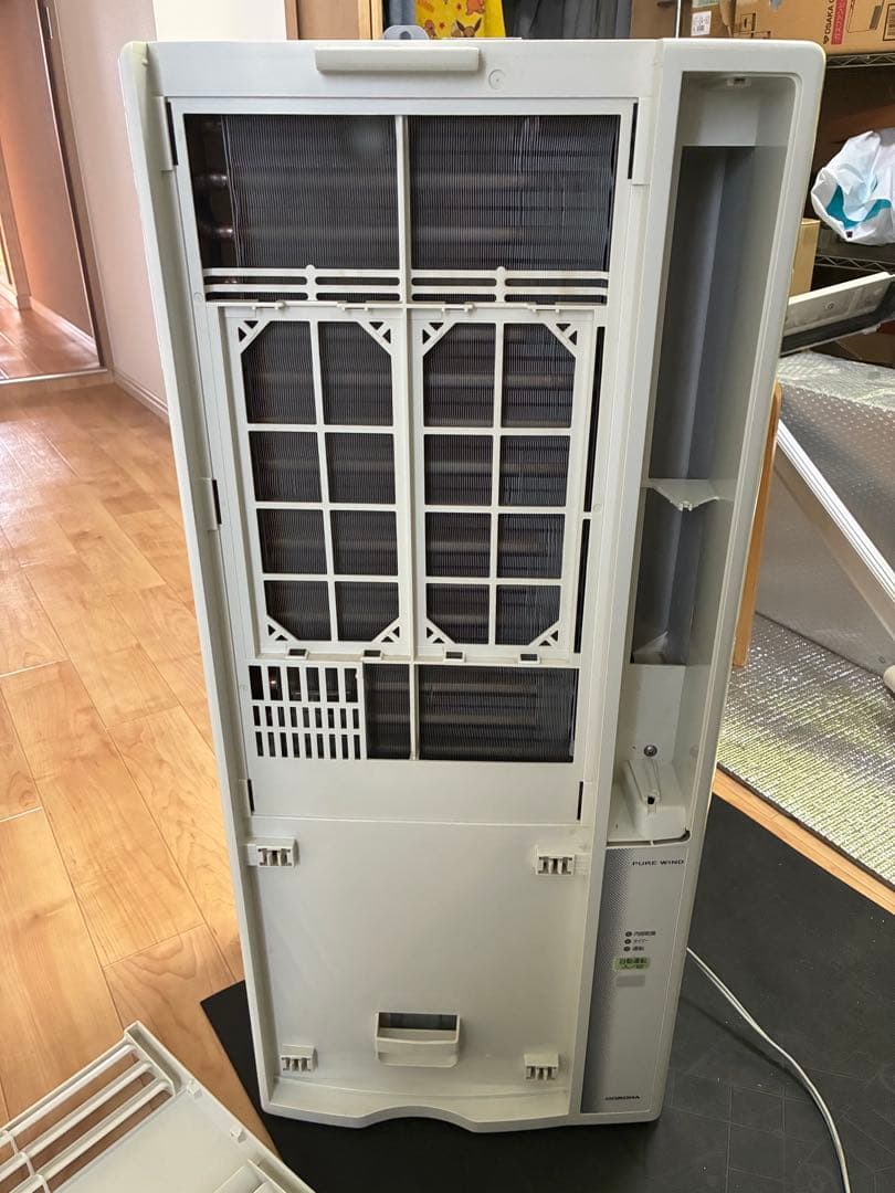 コロナ窓用エアコンCW-1617/2017年製
