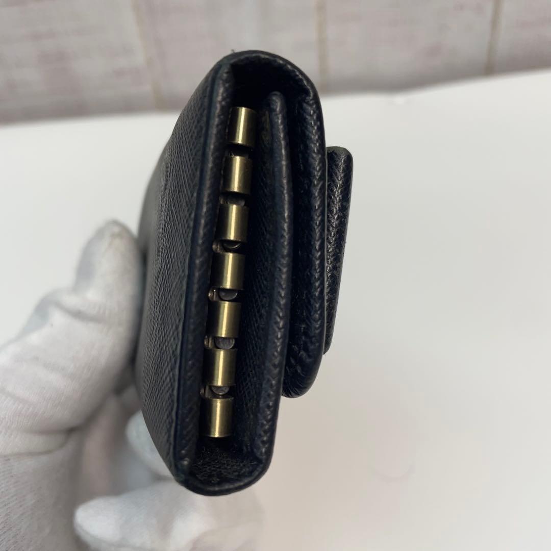 m*e様 PRADA ブラック レザー キーケース
