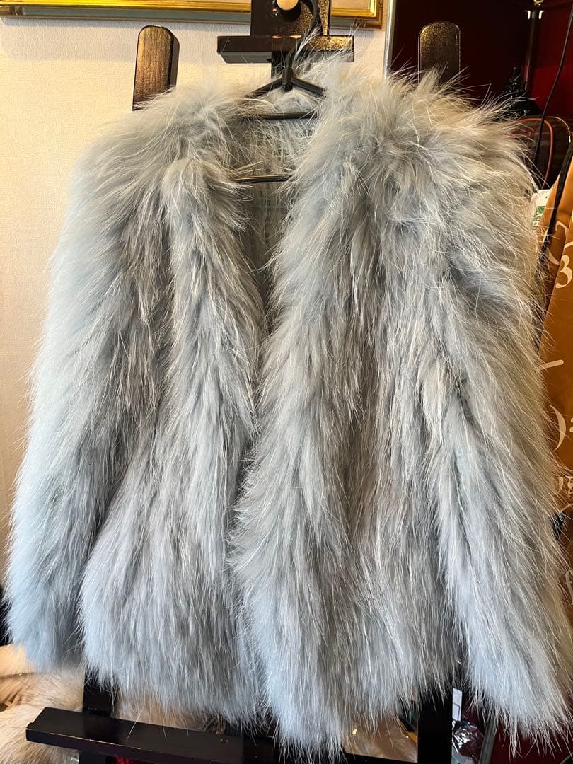 本物毛皮コートグレー ファーショートジャケット