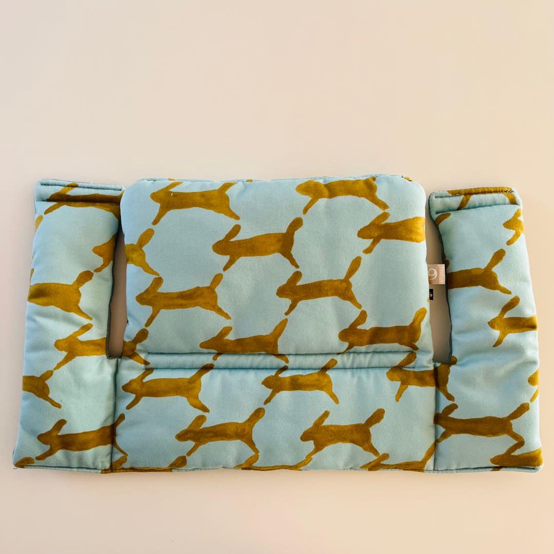 ミナペルホネン　runrunrun トリップトラップ　クッション