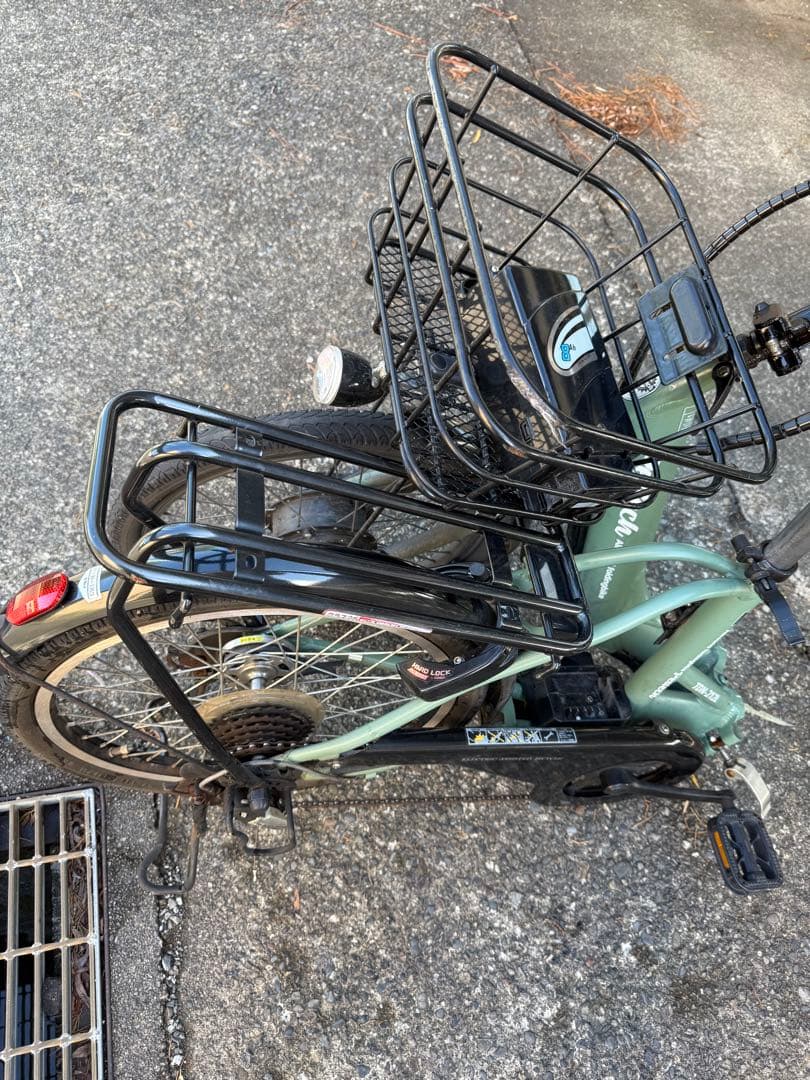 緑色シティタイプ電動アシスト自転車