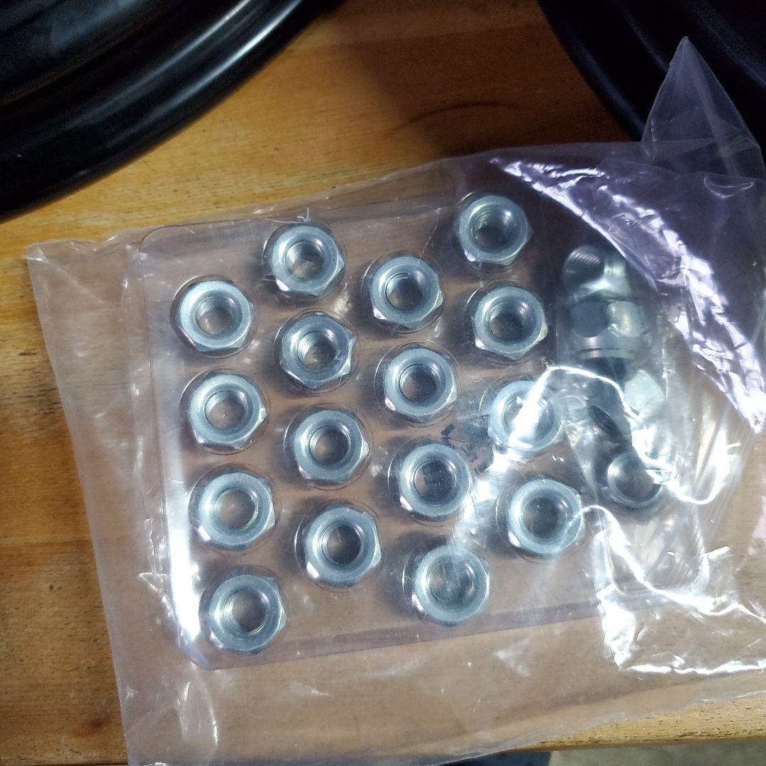 リュウ　新型プリウス60 17インチ純正ホイール　4本セット　1