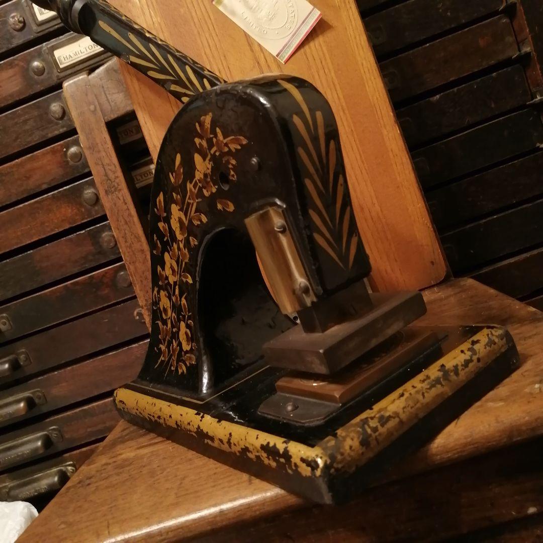 「再値下げ致しました」英国製アンティーク エンボッサー☆スタンプ☆カード☆はんこ