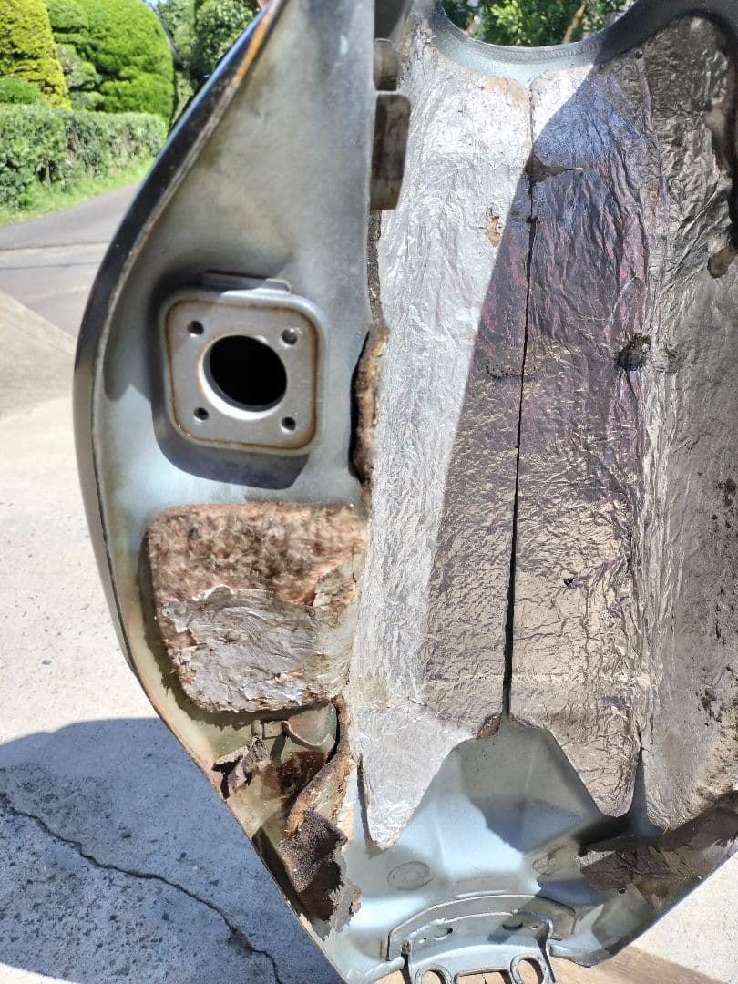 Kawasaki ZRX400 ZR400E タンク 傷凹みあり