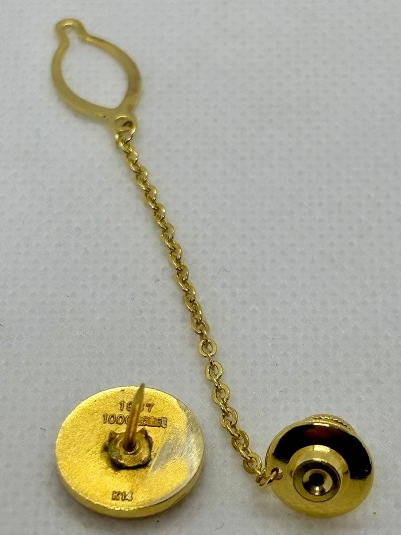 #トヨタ 1987年 1000台達成記念タイタックピンP-2