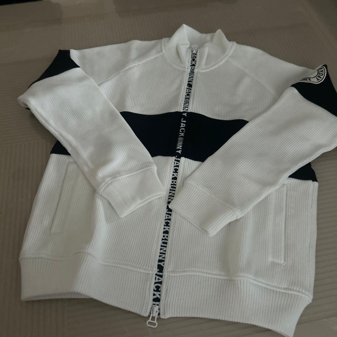ホワイト/ブラック ジッパー付きセーター