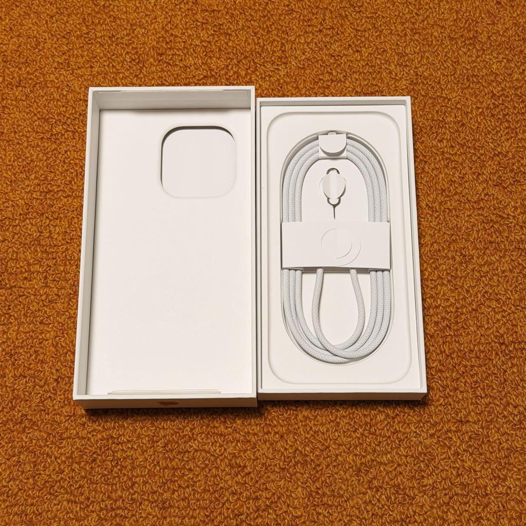 スマートフォン本体 iPhone 16 Pro, Desert Titanium, 128GB