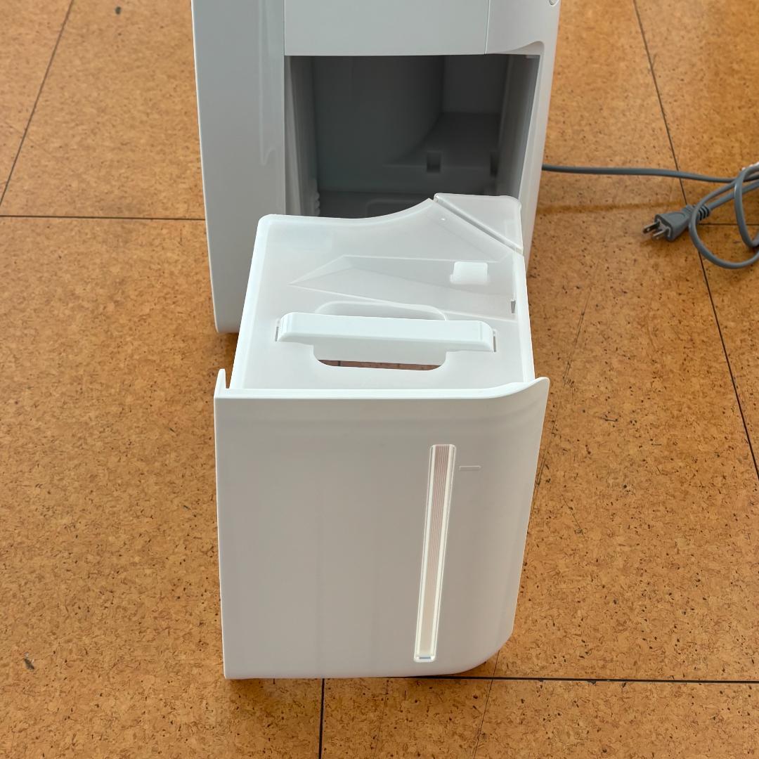 t*e様 SHARP 衣類乾燥除湿機 プラズマクラスター CV-P180-W シ