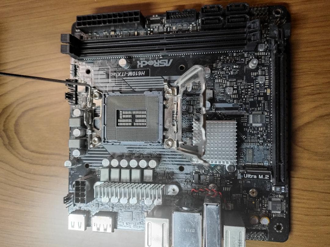 ASRock H610M-ITX/ac ITXマザーボード