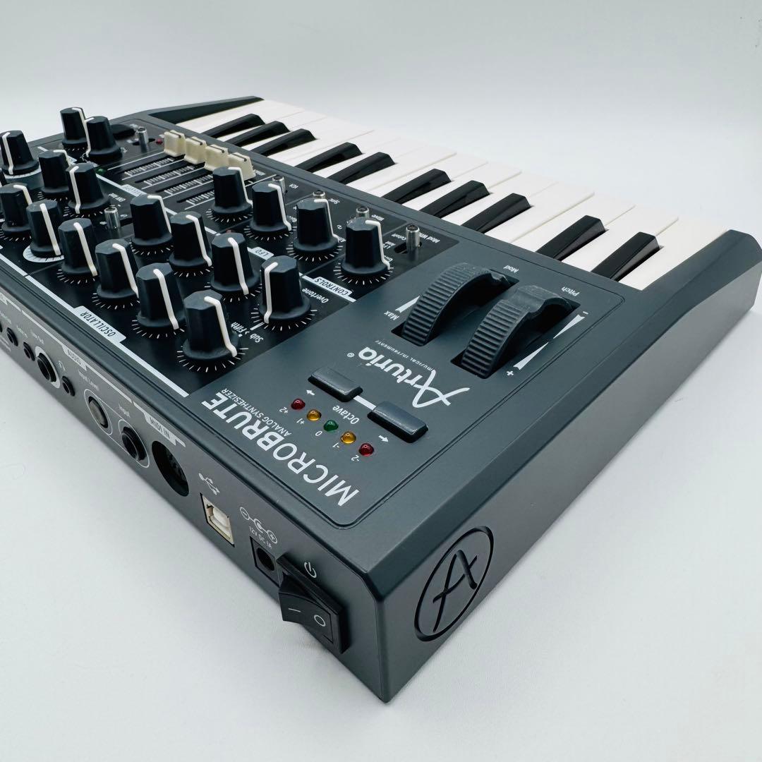 arturia MICROBRUTE マイクロブルート　アナログシンセサイザー