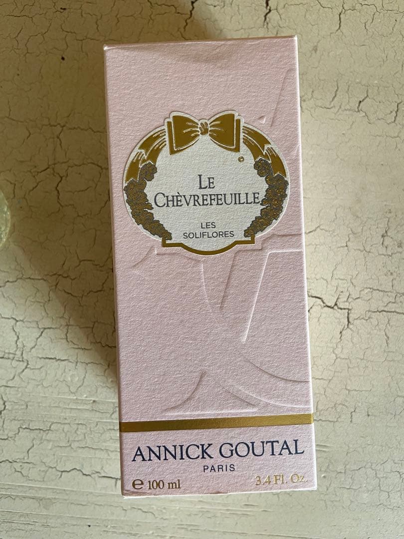 ル　シェブルフイユ　オードトワレ