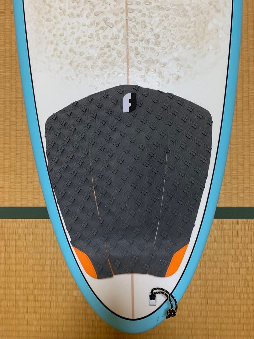 7.2feet 47Lミッドレングス　初心者サーフボード　フィン、ケース付き