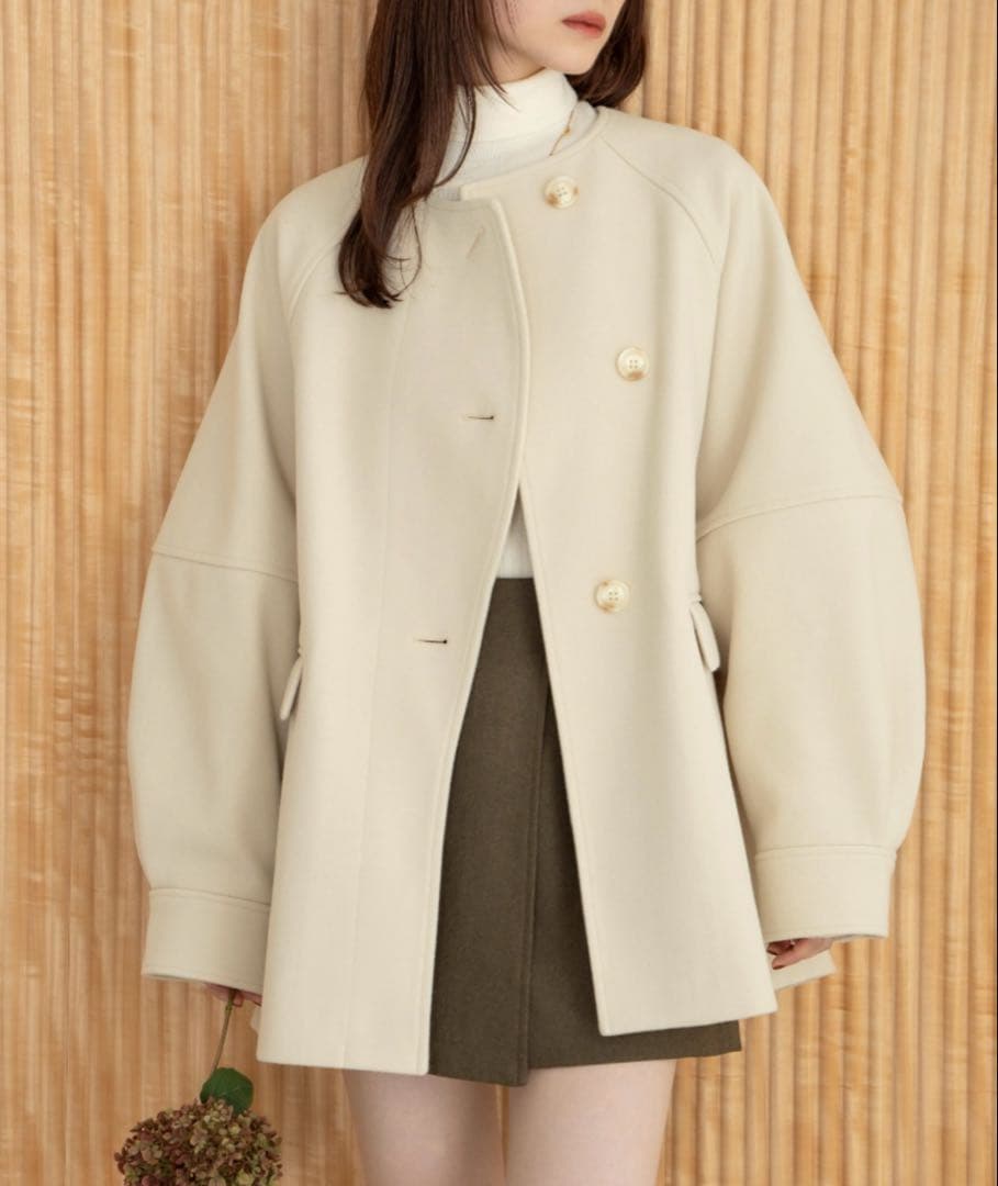 【完売品】hinari ウェーブデザインミドルコート アイボリー FREEサイズ