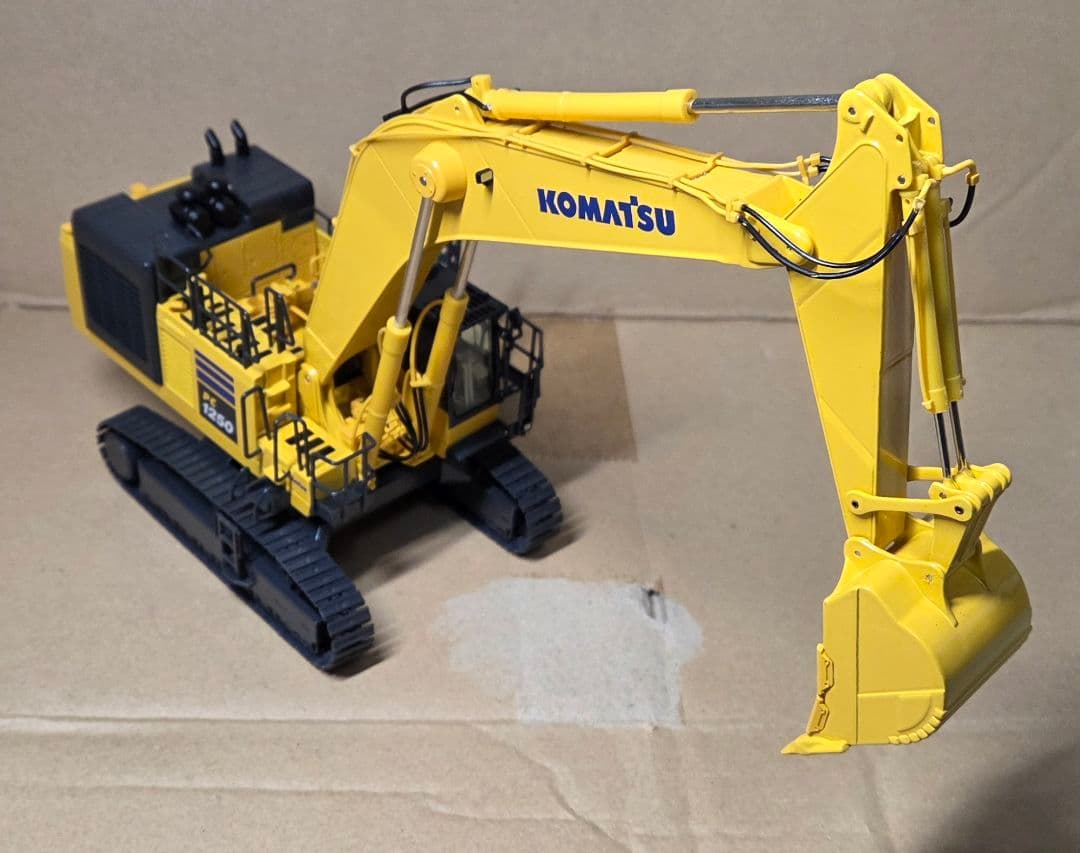 PC1250-11 1/50 コマツ ショベルカー 建機 komatsu NZG