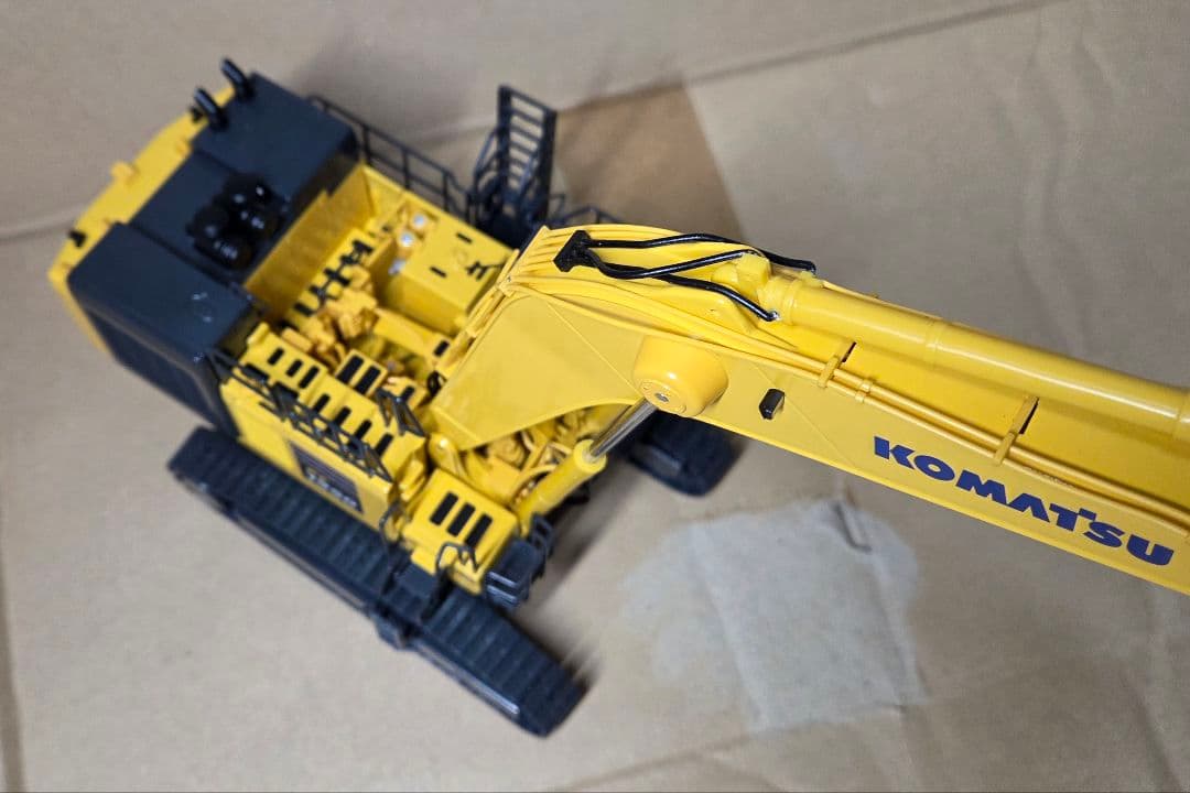 PC1250-11 1/50 コマツ ショベルカー 建機 komatsu NZG