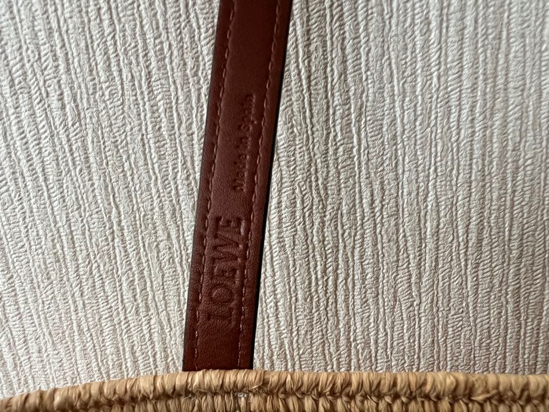 美品　LOEWE かごバック　スクエア