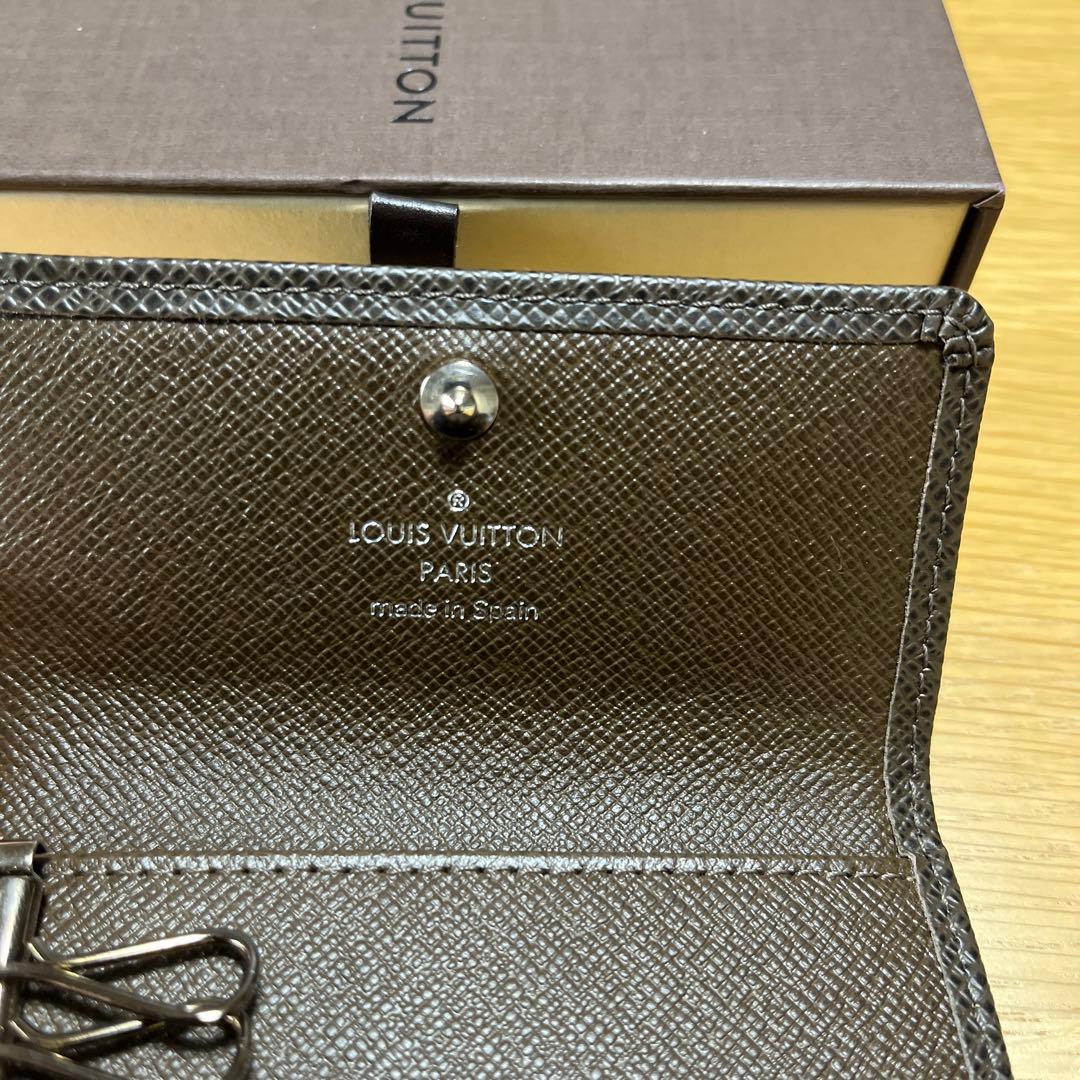 LOUIS VUITTON キーケース