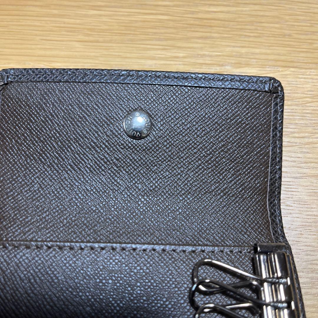 LOUIS VUITTON キーケース