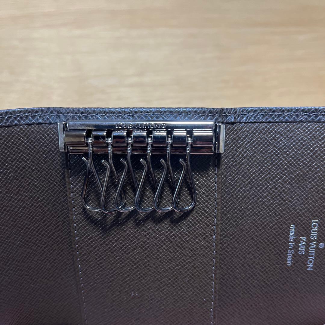 LOUIS VUITTON キーケース