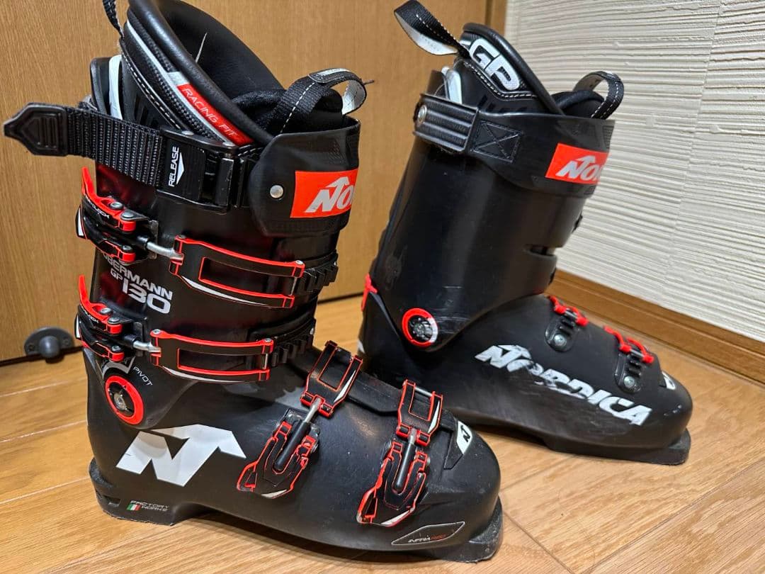 Nordica DOBERMANN GP 130 スキーブーツ