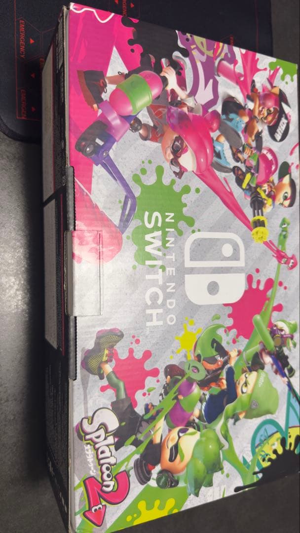 Switch本体　スプラトゥーン2