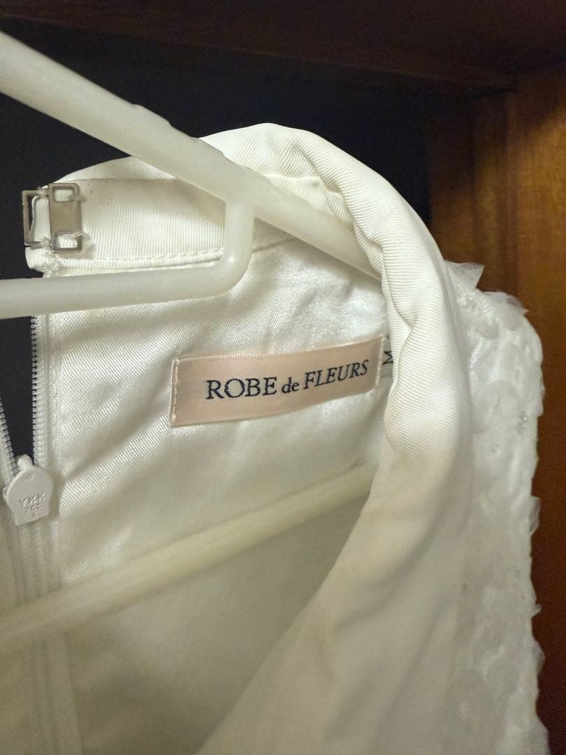 襟つきフラワーレースサテンミニキャバドレス