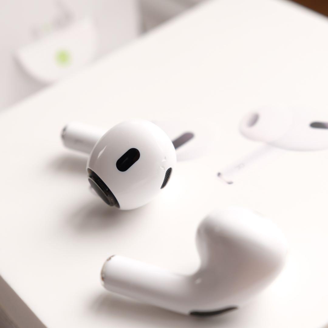 クリーニング済 AirPods Pro 2 フルセット（充電ケースは昨年購入）