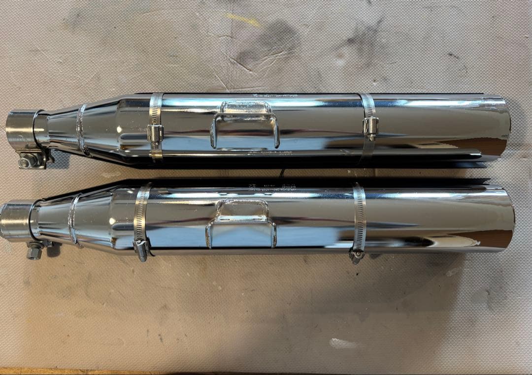 程度良 ハーレー純正 M8ソフテイル サイレンサー 18-20年