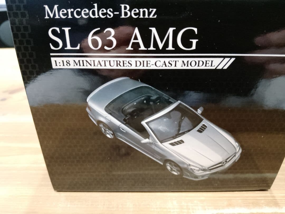 マック　1/18 メルセデスSL63 AMG R230　ミニカー　シルバー