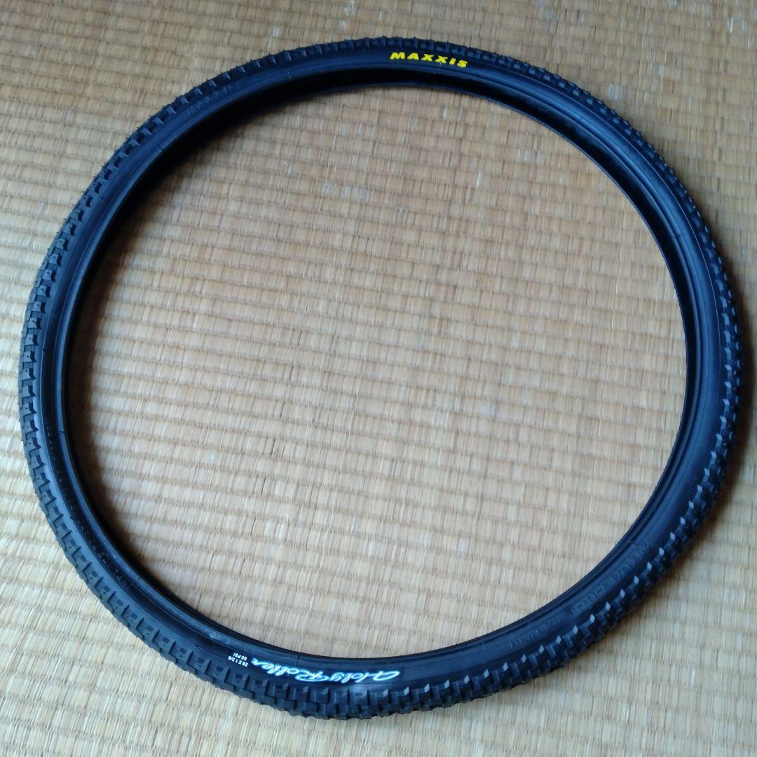 Maxxis HolyRoller タイヤ 20インチ幅:1 3/8インチ