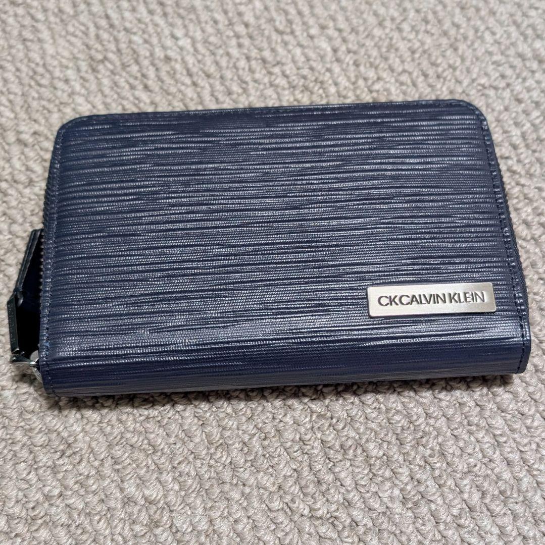 【新品未使用】CK   ネイビー 二つ折り財布