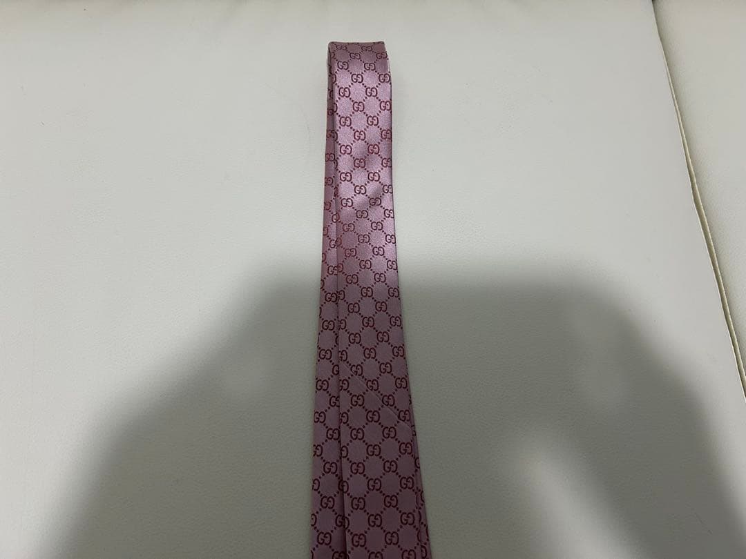 GUCCI ピンク ネクタイ 新品タグ付き（未使用超美品）