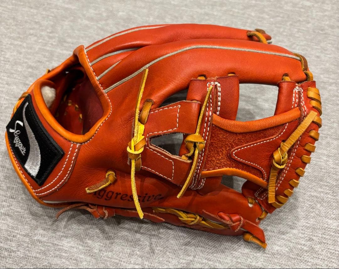 久保田スラッガー・硬式：KSG-T1・軟式用：KSN-24MU・内野手用