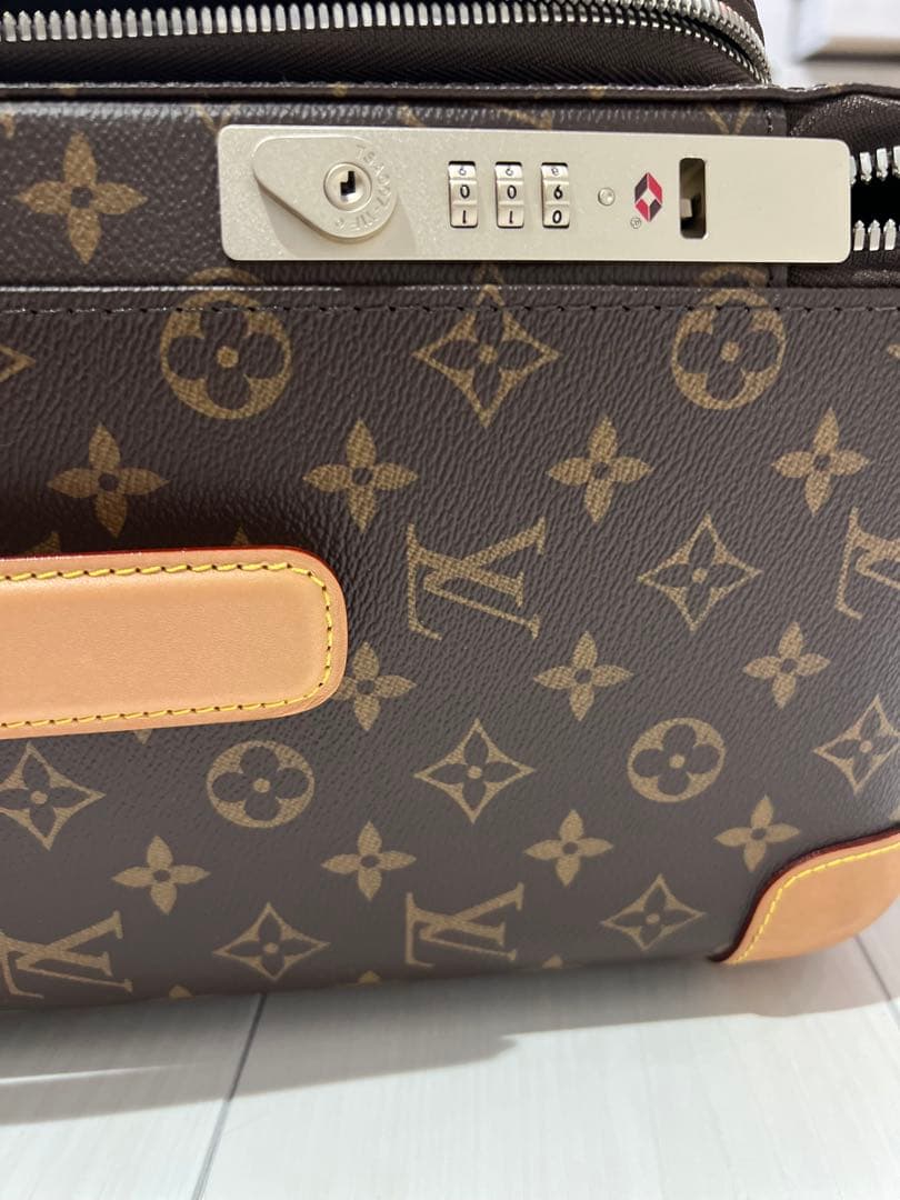 Louis Vuitton モノグラムキャリーケース