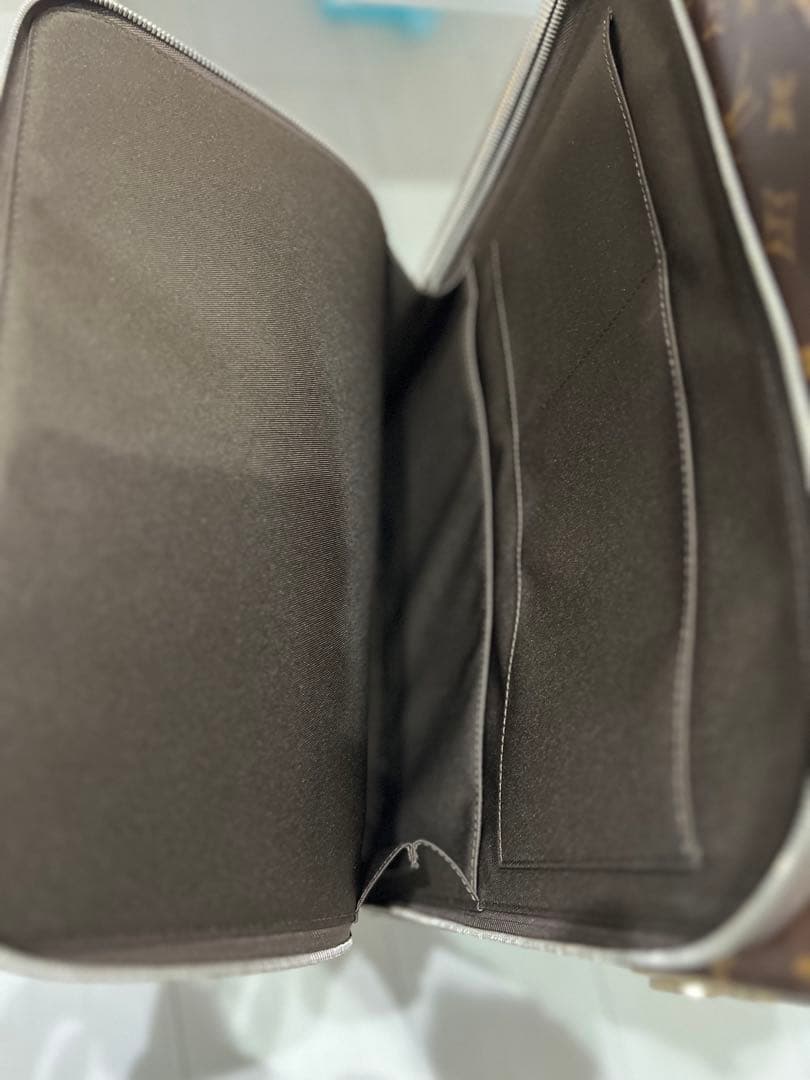 Louis Vuitton モノグラムキャリーケース