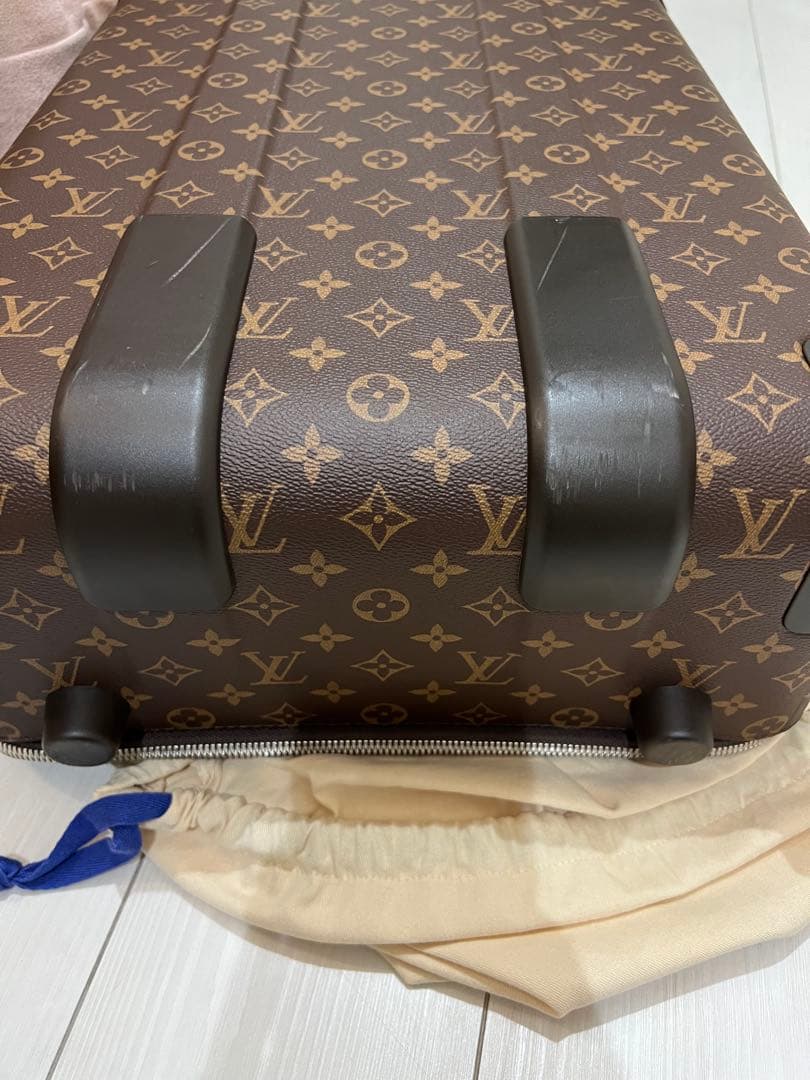 Louis Vuitton モノグラムキャリーケース