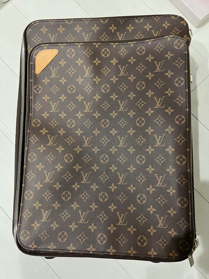 Louis Vuitton モノグラムキャリーケース