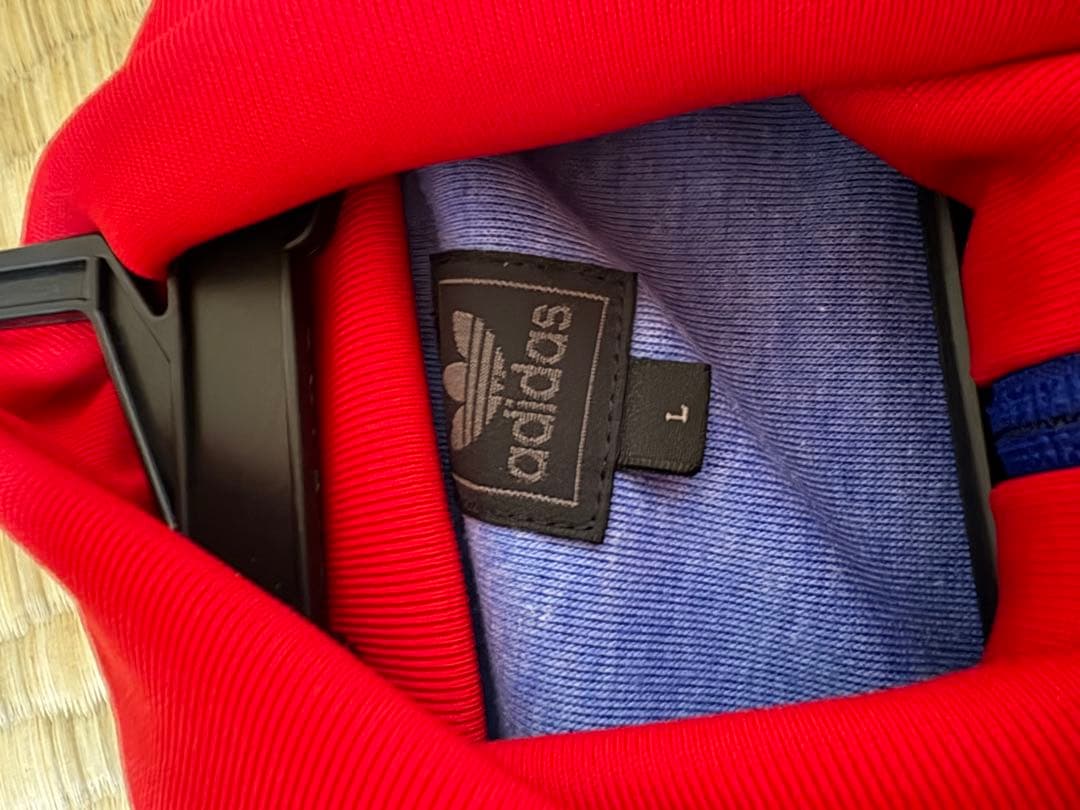 adidas トラックジャケット フランス