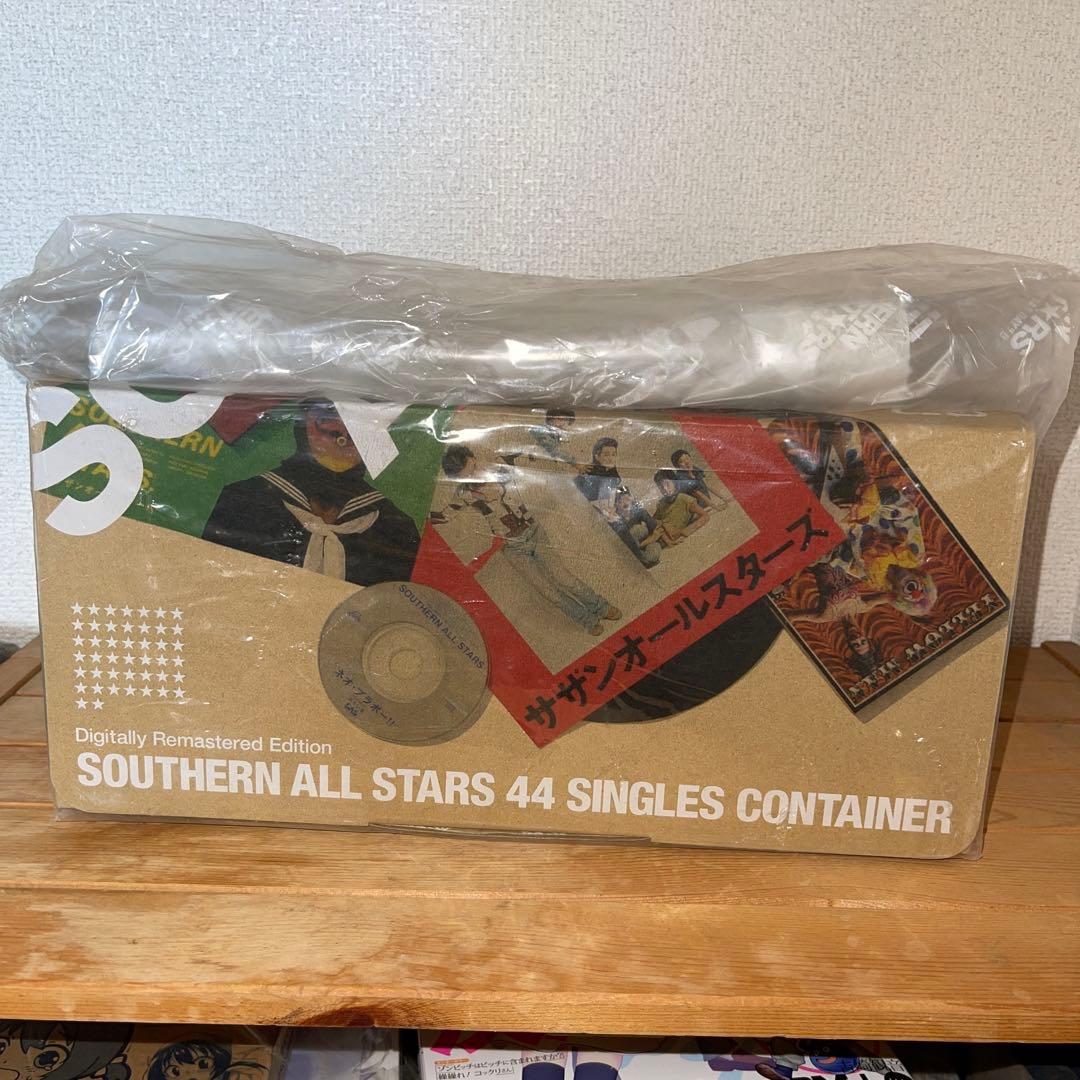 邦楽 SOUTHERN ALL STARS 44 SINGLES CONTAINER