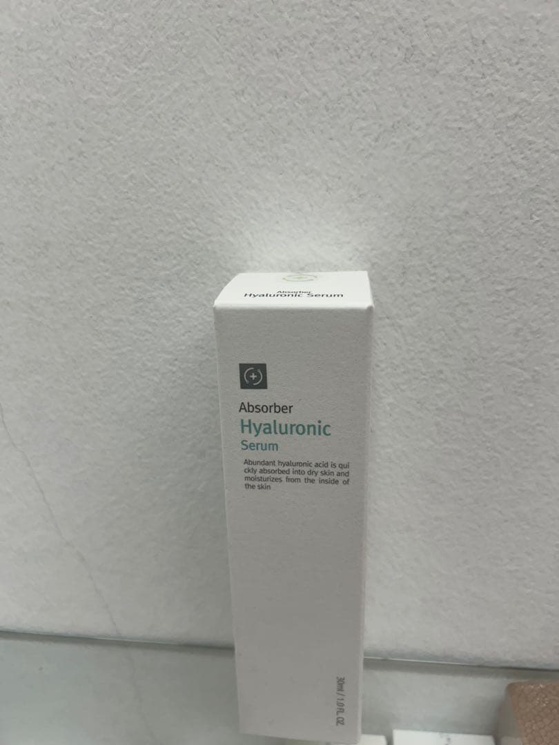 韓国大人気なルネセルトナー2本とヒアルロニンクセラム1本使用期限は2028年です