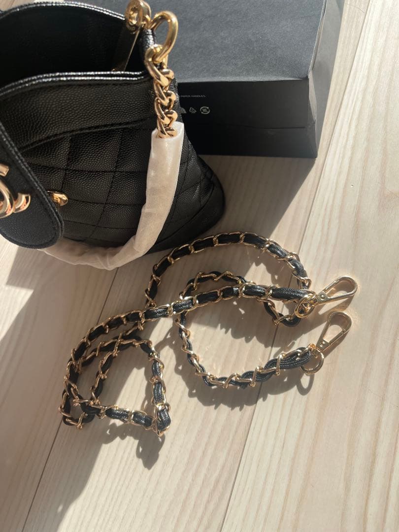 CHANELノベルティチェーンショルダーバック