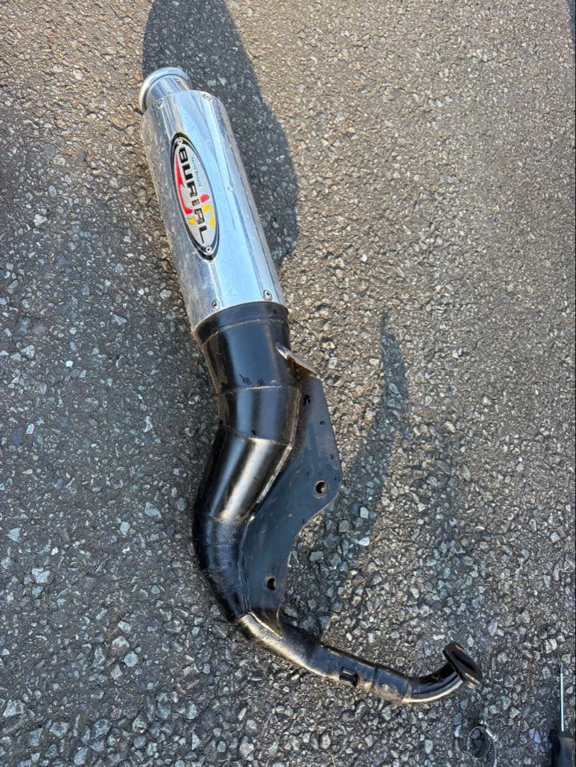 ライブディオ BURIAL マフラー