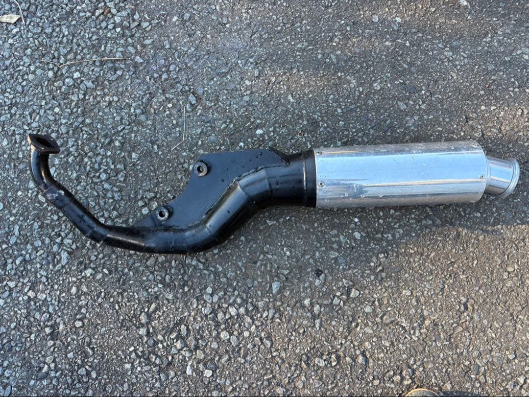 ライブディオ BURIAL マフラー