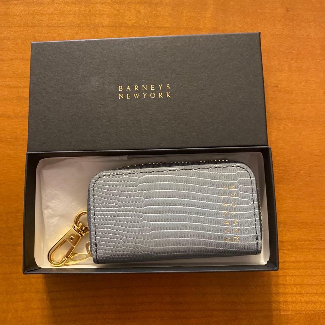 【新品未使用】バーニーズニューヨーク レザーキーケース