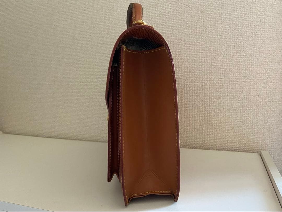 ルイヴィトン エピ モンソー 中古バック