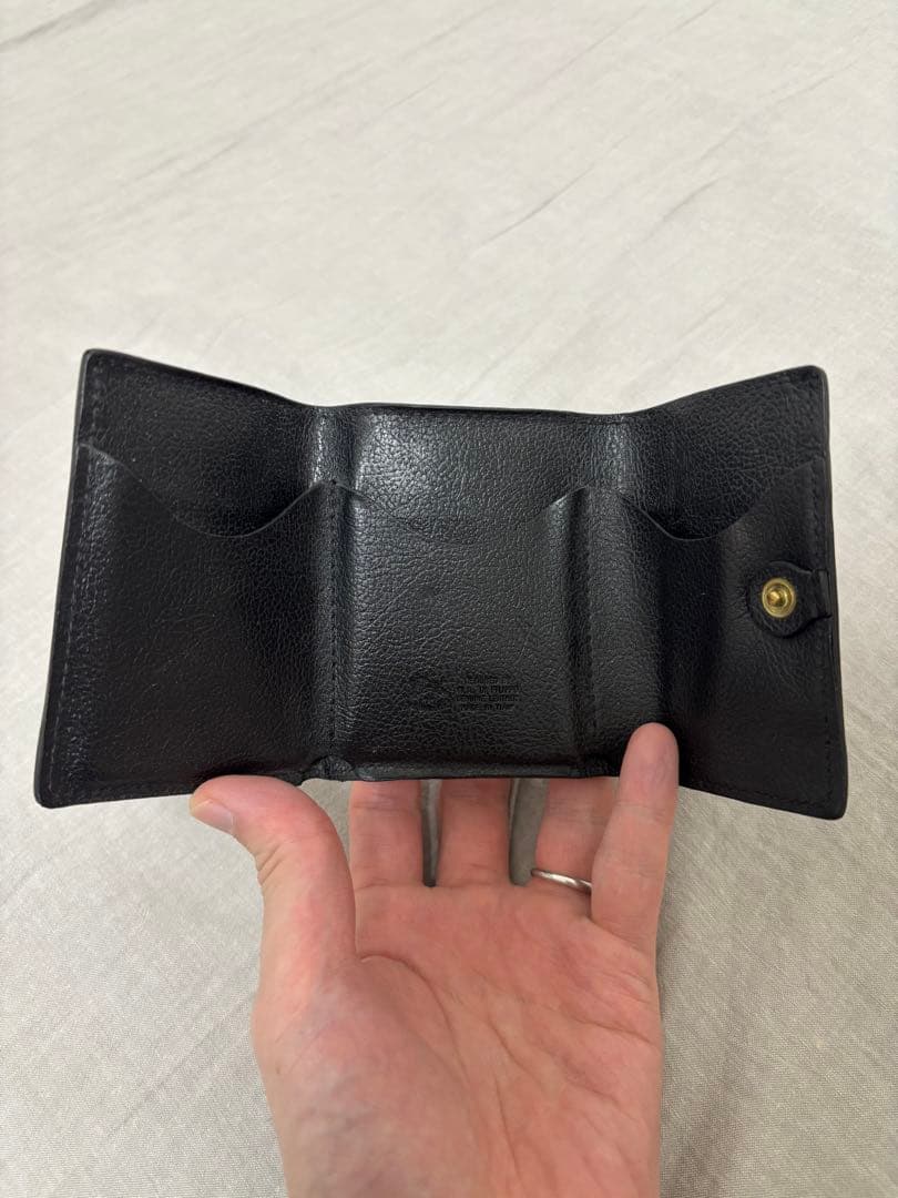 【美品】IL BISONTE イルビゾンテ ３つ折り財布 レザー 黒