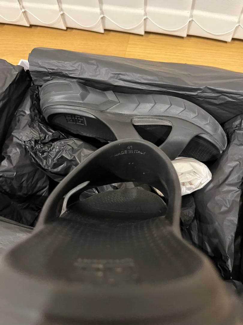 GIVENCHY マシュマロ サンダル 黒 41 箱あり