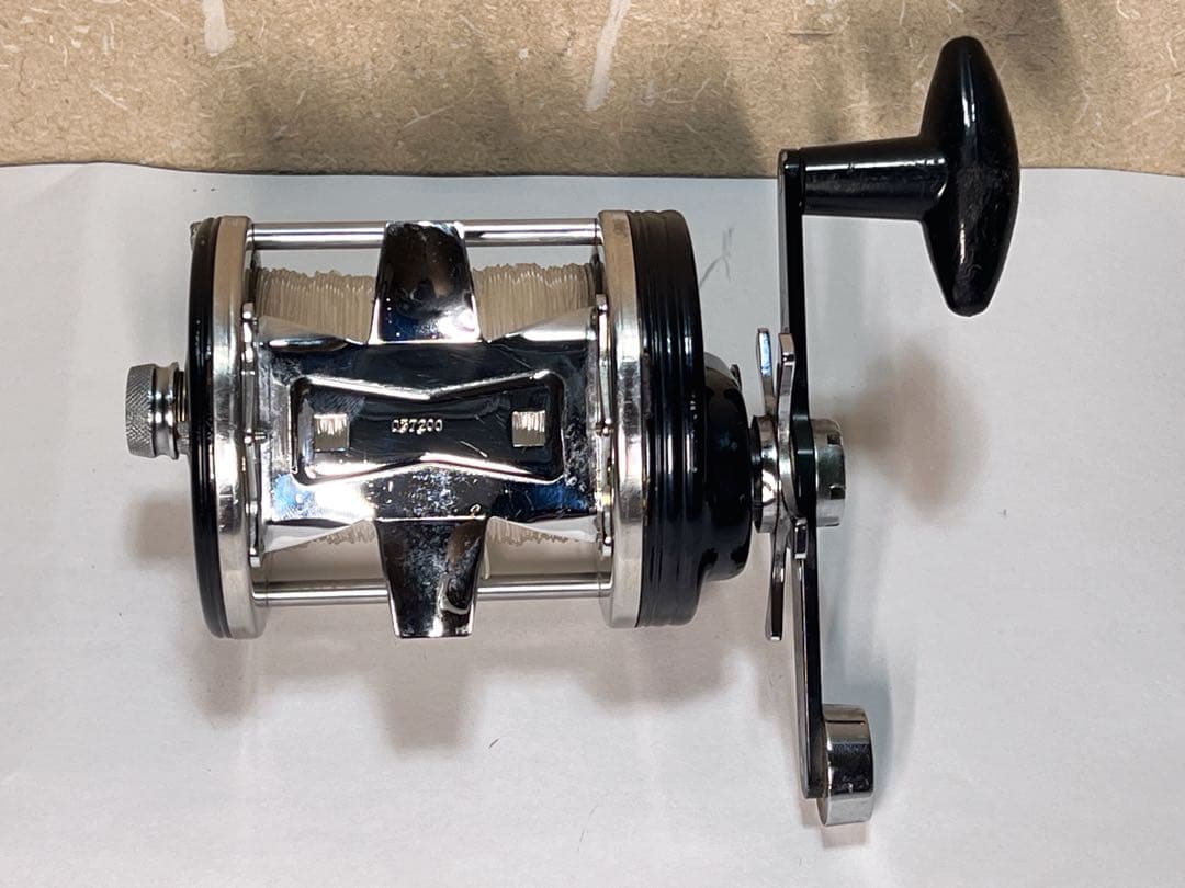 ABU アンバサダー 10000 C 自動 2 速釣りリール